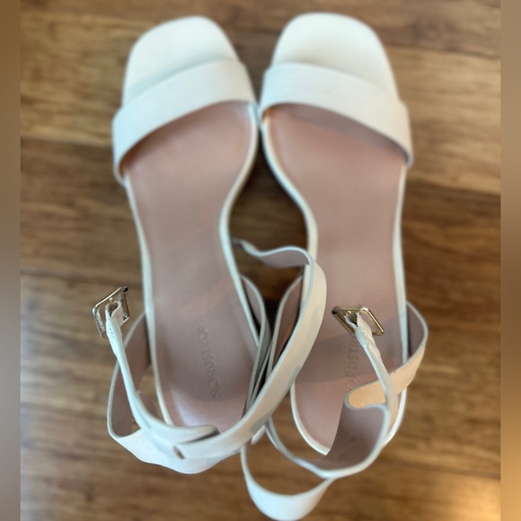 Nordstrom Platform Block Heels - Size 9 - Picture 3 of 4